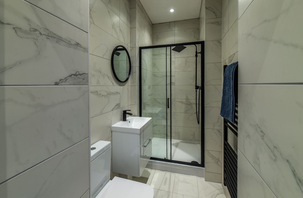 Property photo 2 of 9 Canning Place B114-005