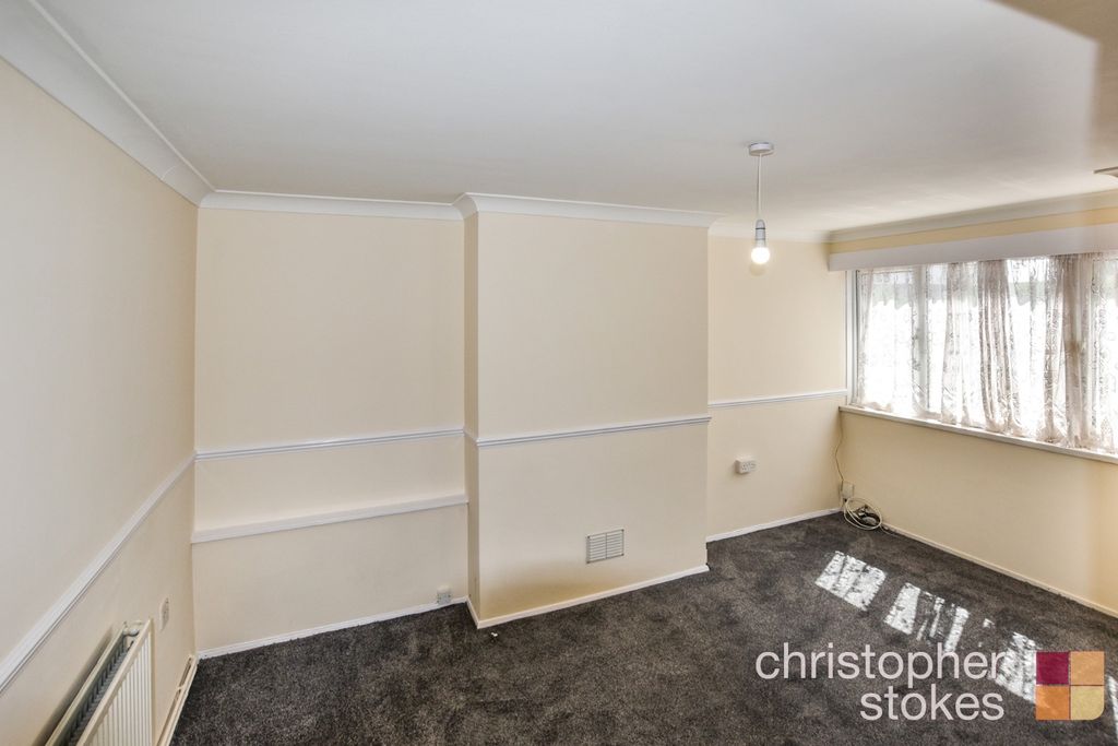 Property photo 3 of 12 4469523