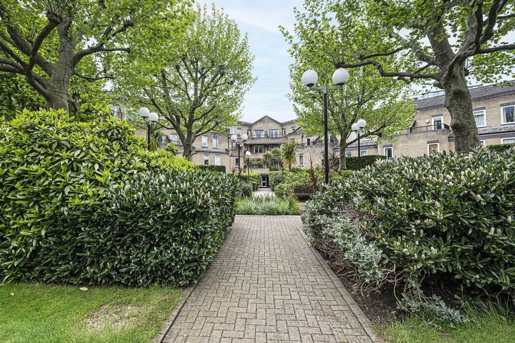 Property photo 3 of 12