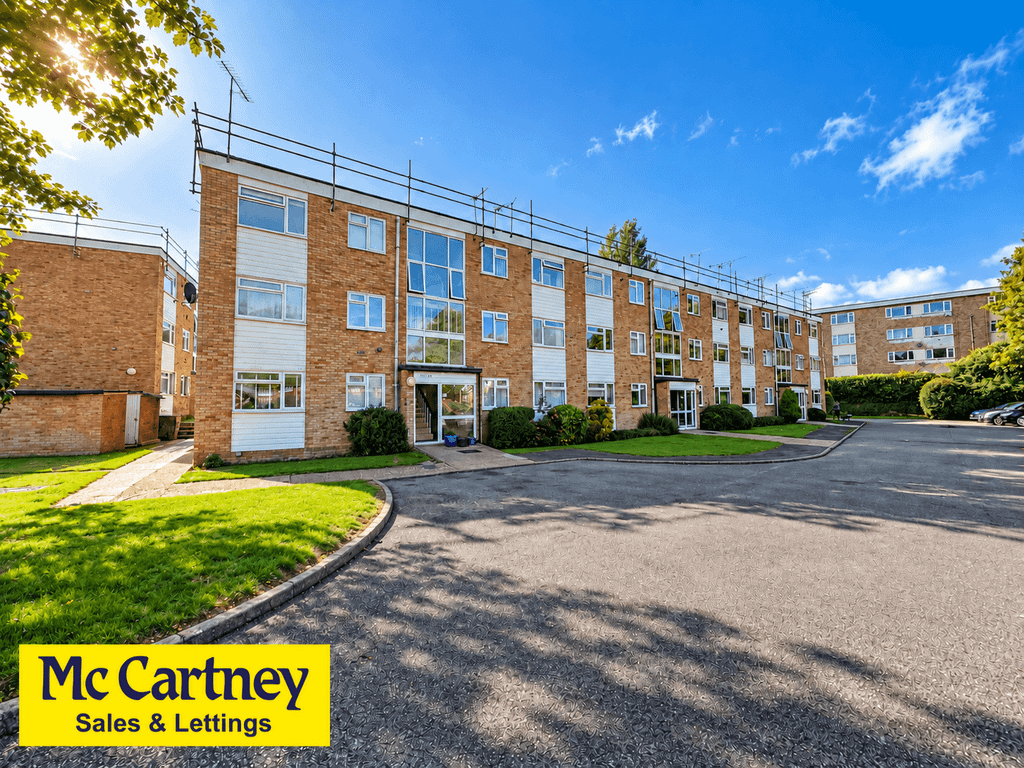 Property photo 1 of 13 Haig Court, Chelmsford, Essex, CM2 0Bj