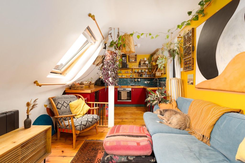 Property photo 1 of 20 Flat 3, 103 Greenbank Road, Bs5-3.Jpg