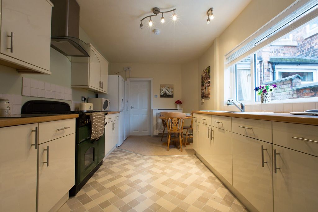 Property photo 3 of 22