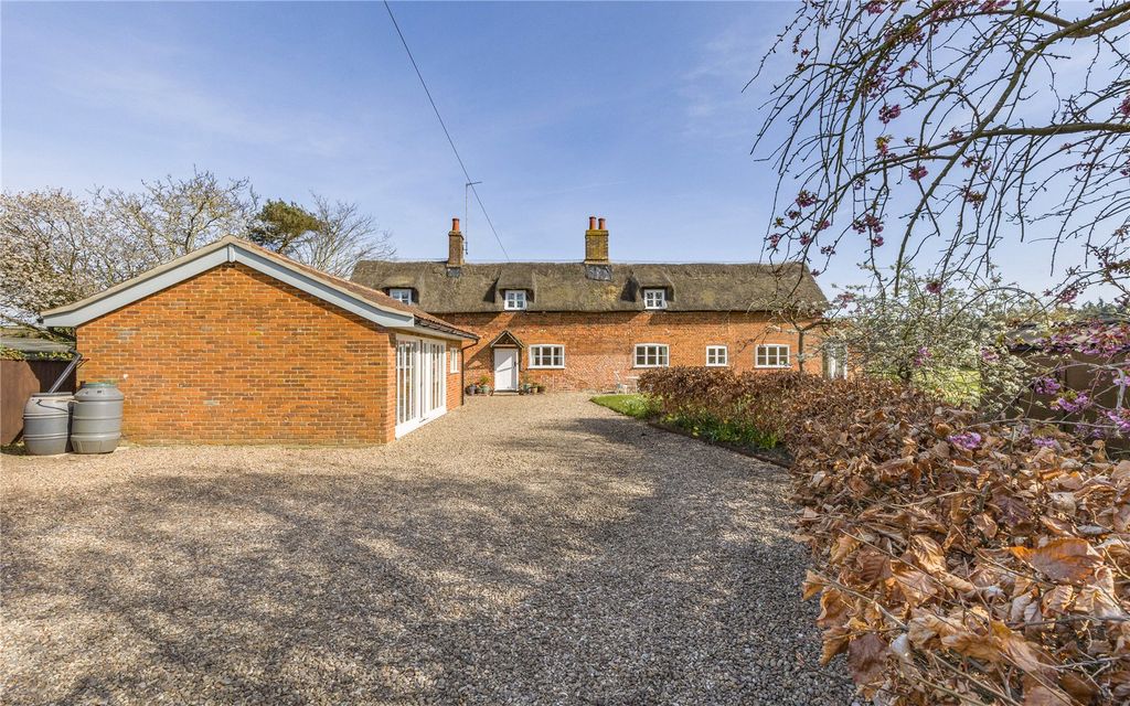 Property photo 2 of 16 Holly Cottage