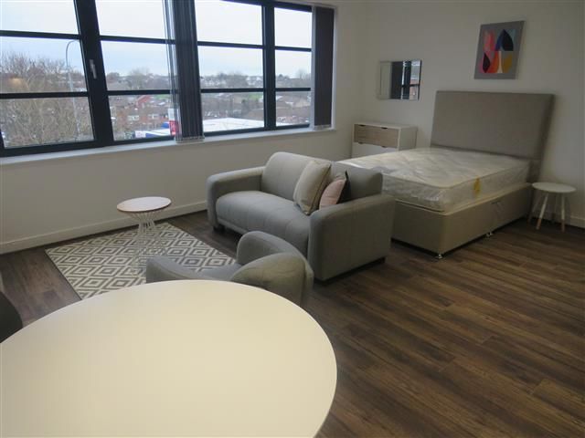 Property photo 3 of 7 Living Room