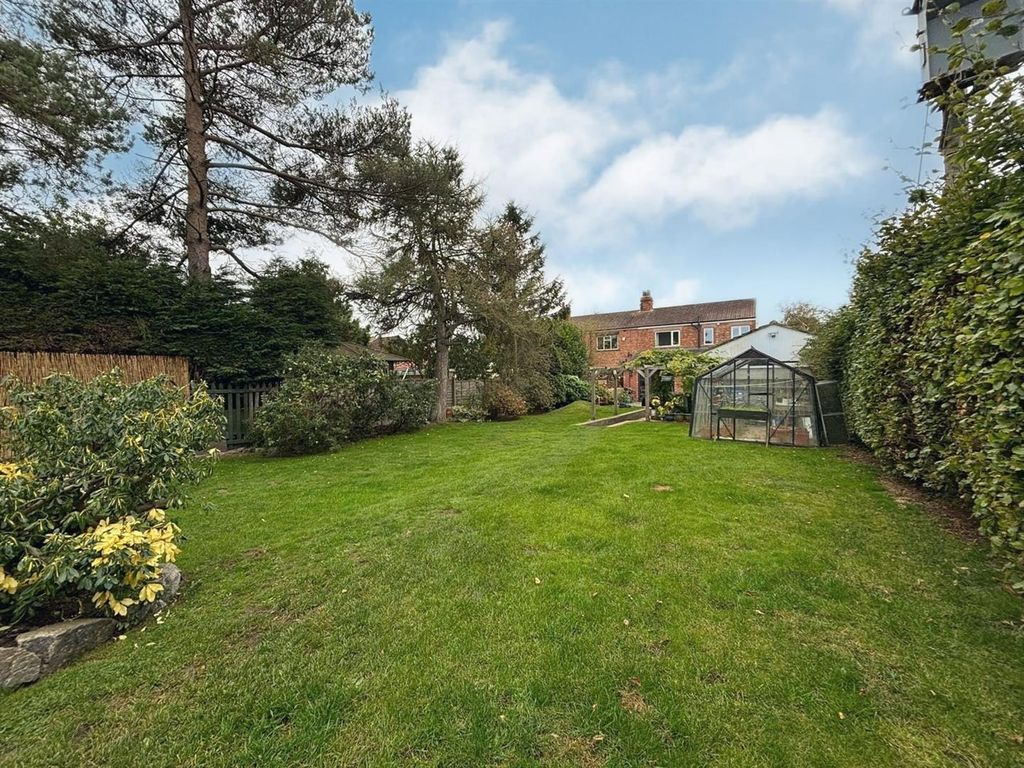 Property photo 3 of 28 Rear Garden