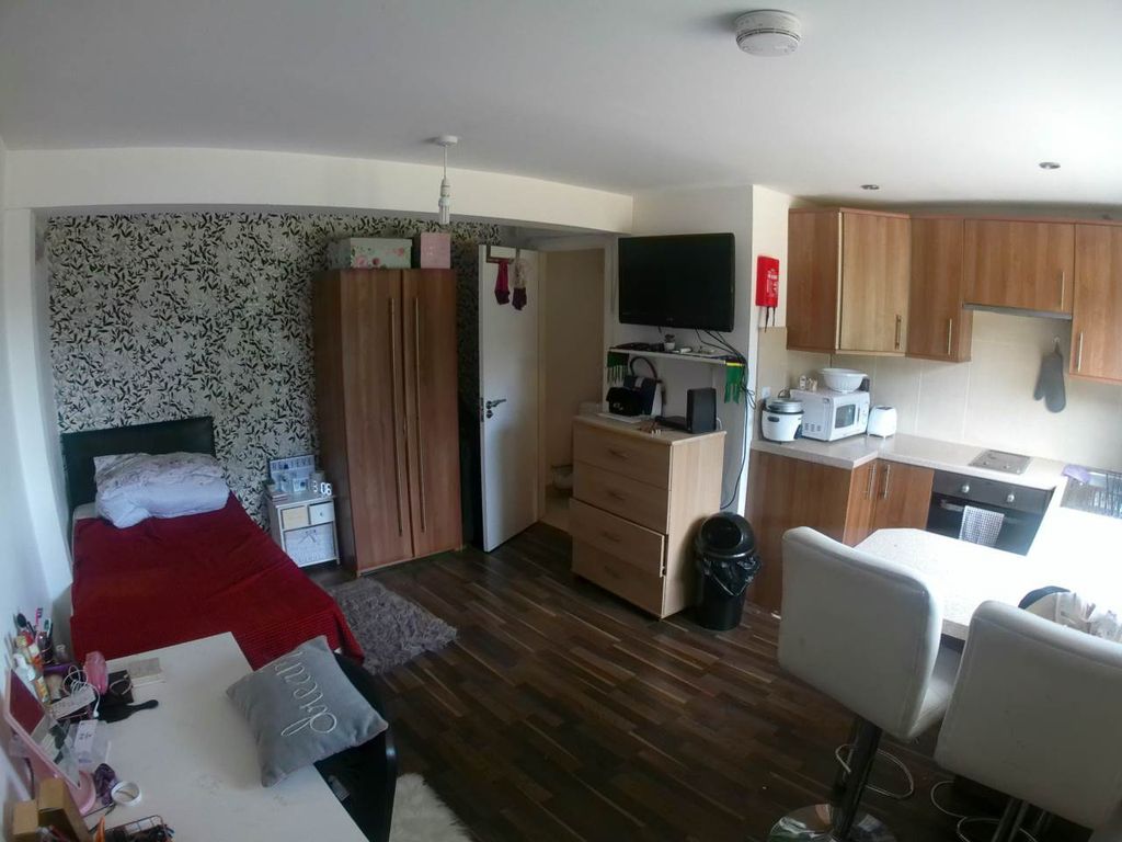 Property photo 3 of 4 Anmp0095