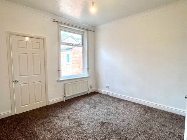Property photo 3 of 11 Dining Room