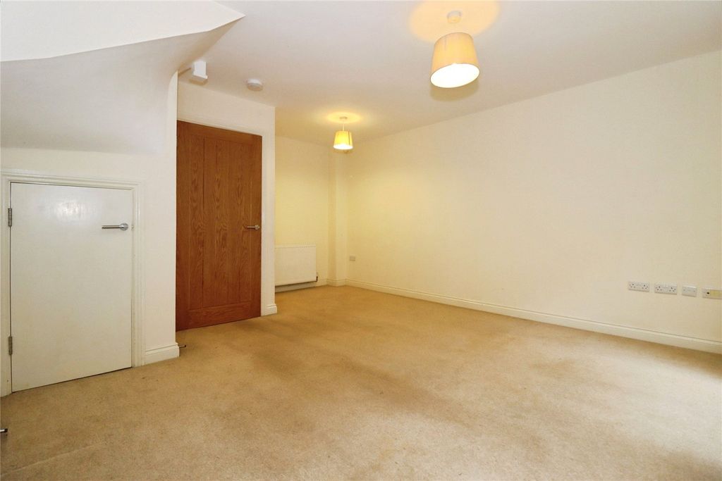 Property photo 3 of 20 Picture No. 01