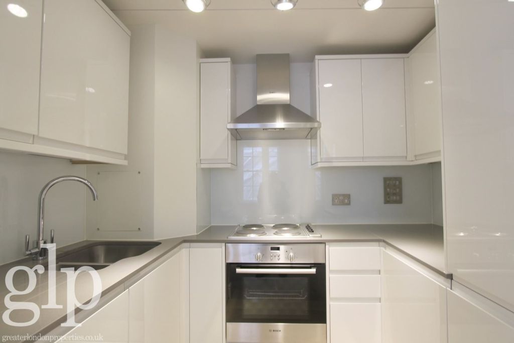 Property photo 3 of 10 959704