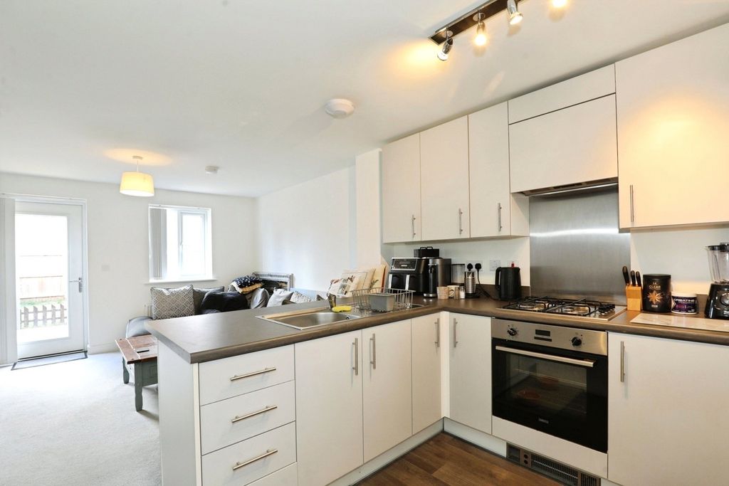 Property photo 2 of 16 Pbox-Img.Jpg