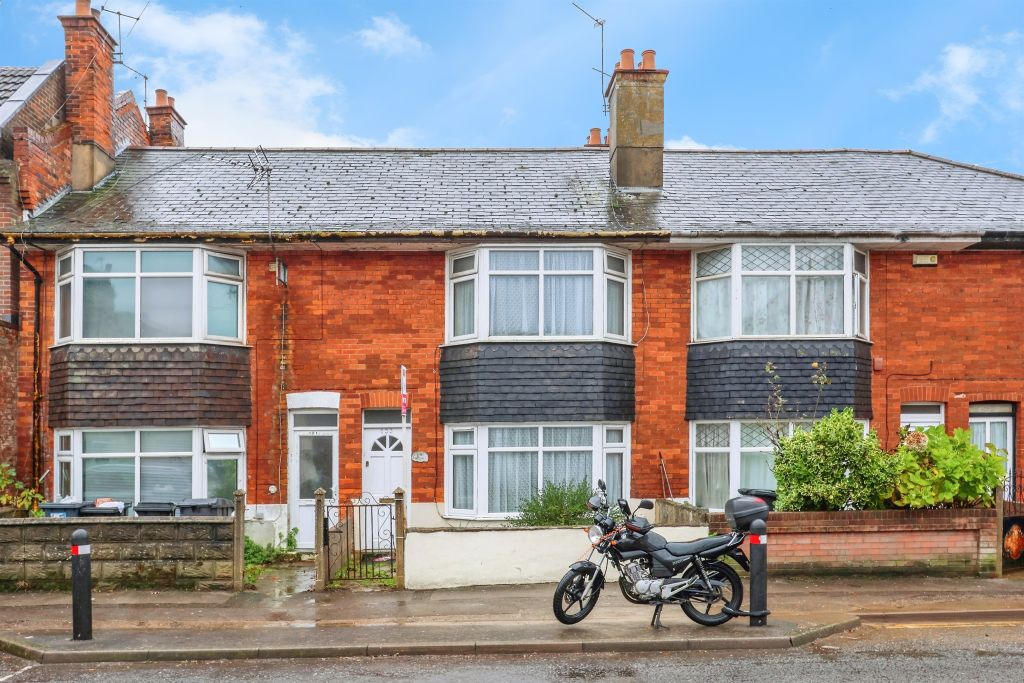 Property photo 2 of 17