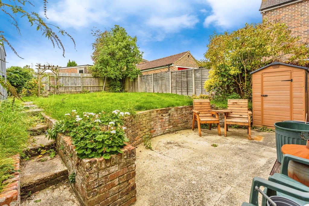 Property photo 2 of 17