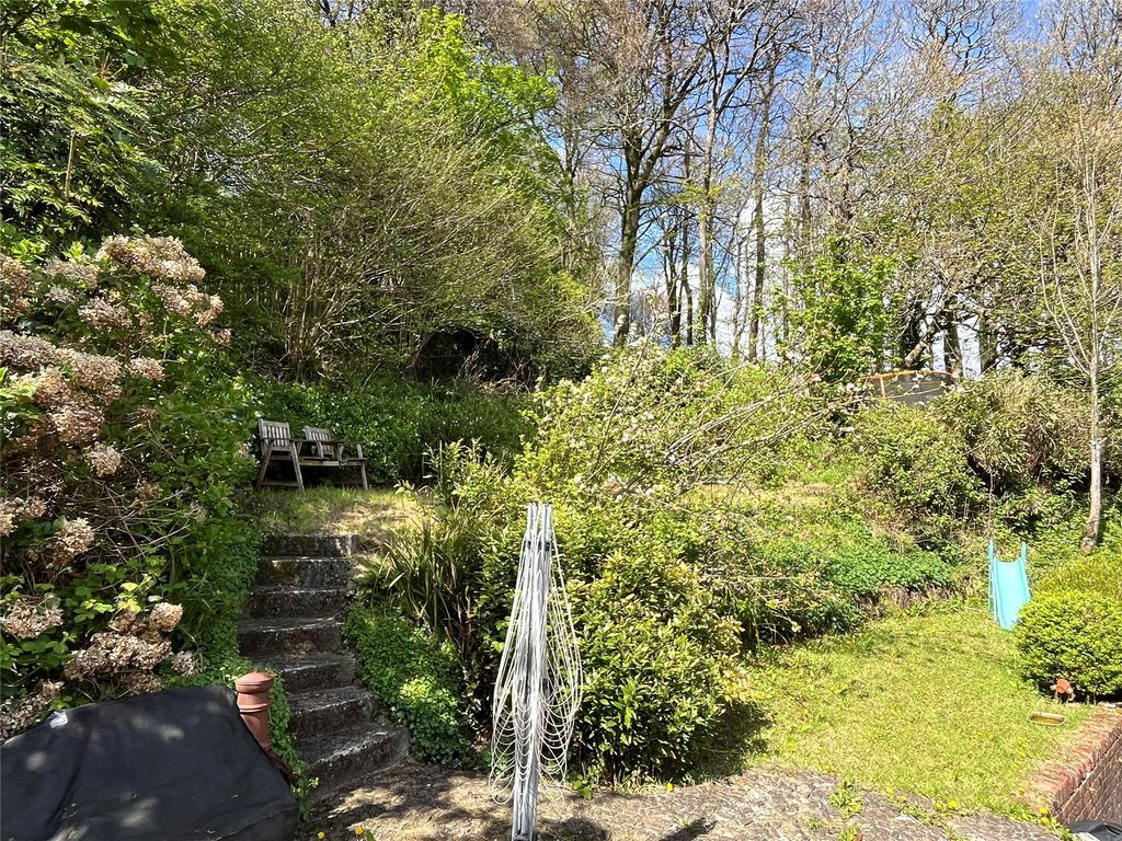 Property photo 2 of 16 2 - Picture No. 30