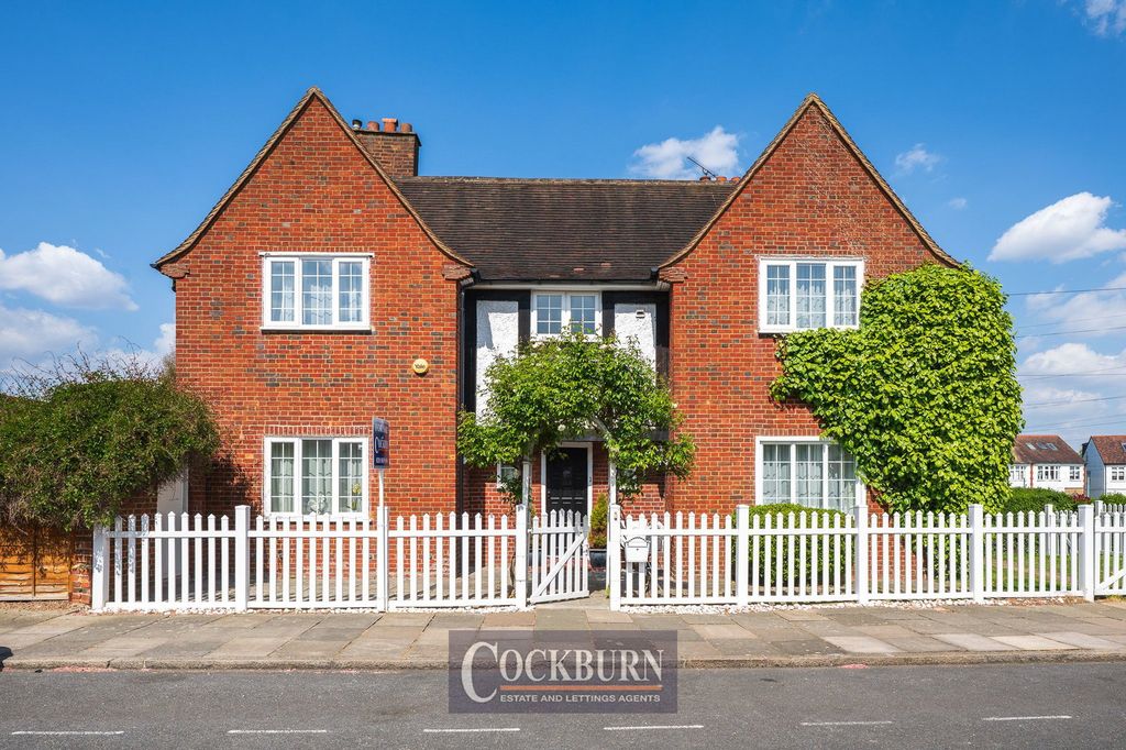 Property photo 1 of 37