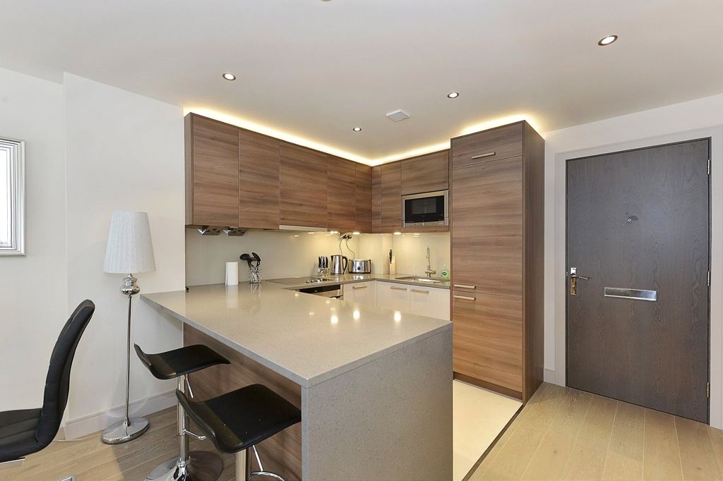 Property photo 3 of 9 Picture No. 14