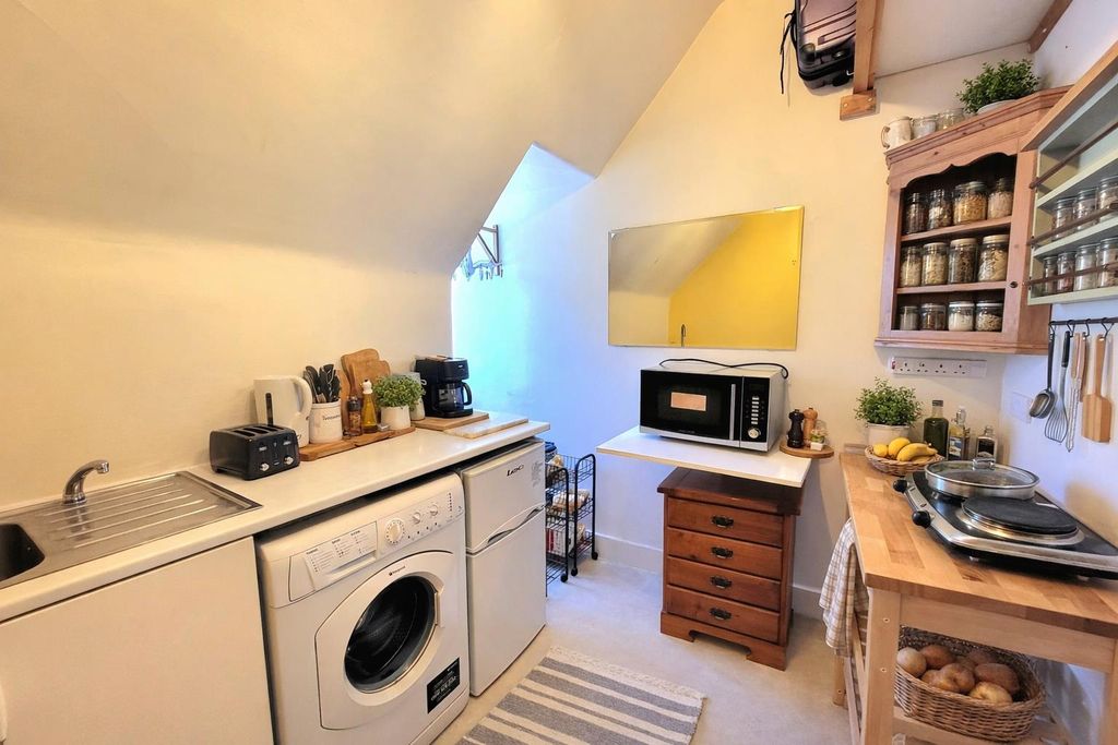 Property photo 3 of 4 655Dead2-d296-480A-945c-761233Fca5c1.Png