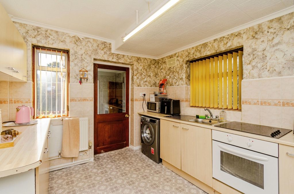 Property photo 3 of 15 Photo