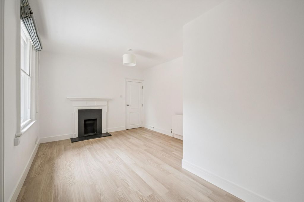 Property photo 3 of 8 Image