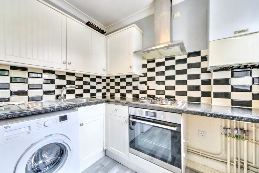 Property photo 2 of 6 Img_1328-Img_1332 (Portal Size).Jpg