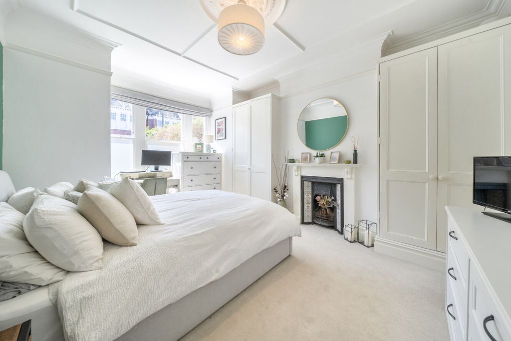 Property photo 3 of 11 1-69F3d443c245A-1...
