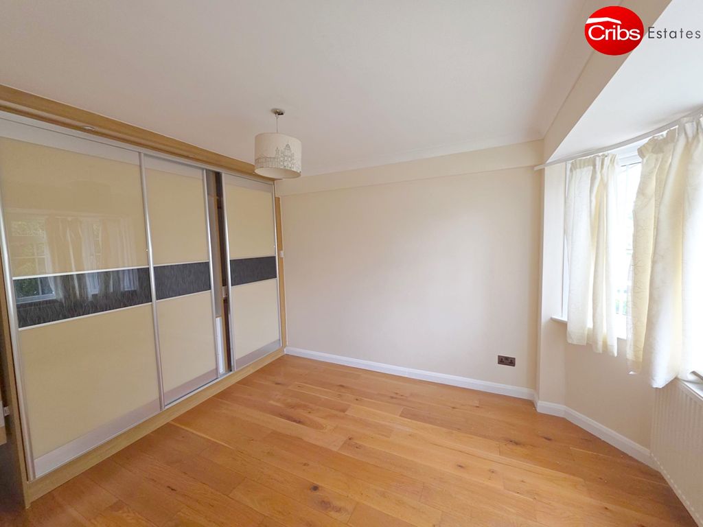Property photo 3 of 9 Gallery
