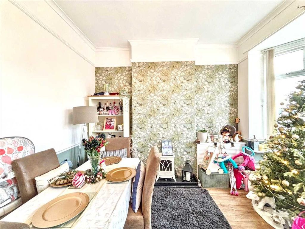 Property photo 2 of 18 Dining Room