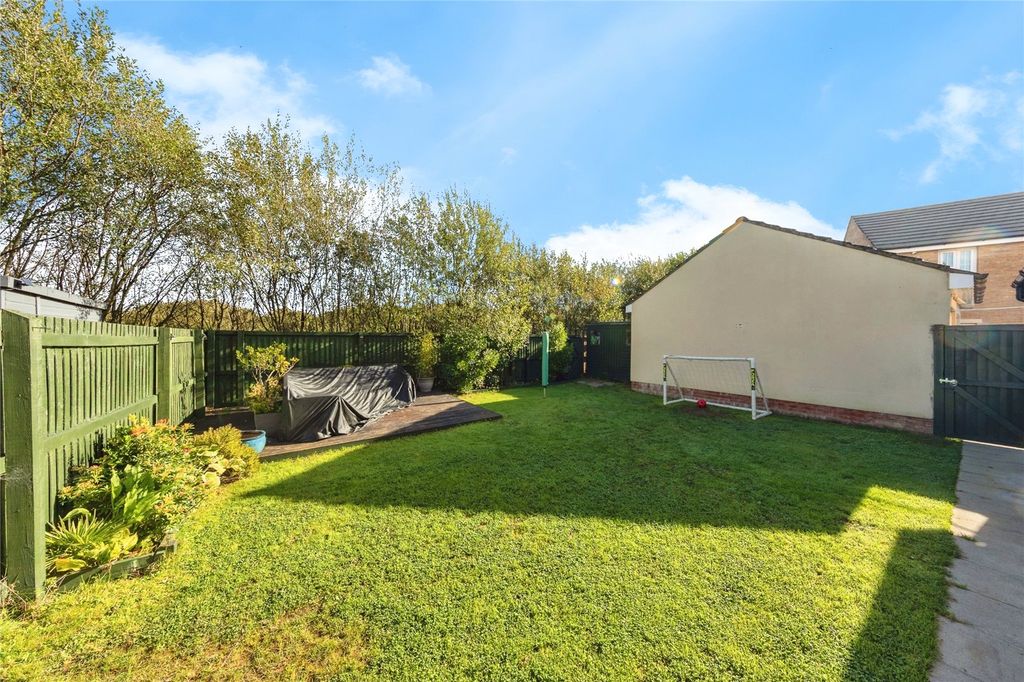 Property photo 3 of 22 Picture No. 21