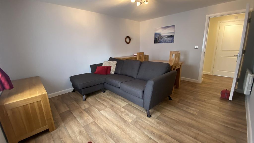 Property photo 2 of 9 Living Room2.Jpg