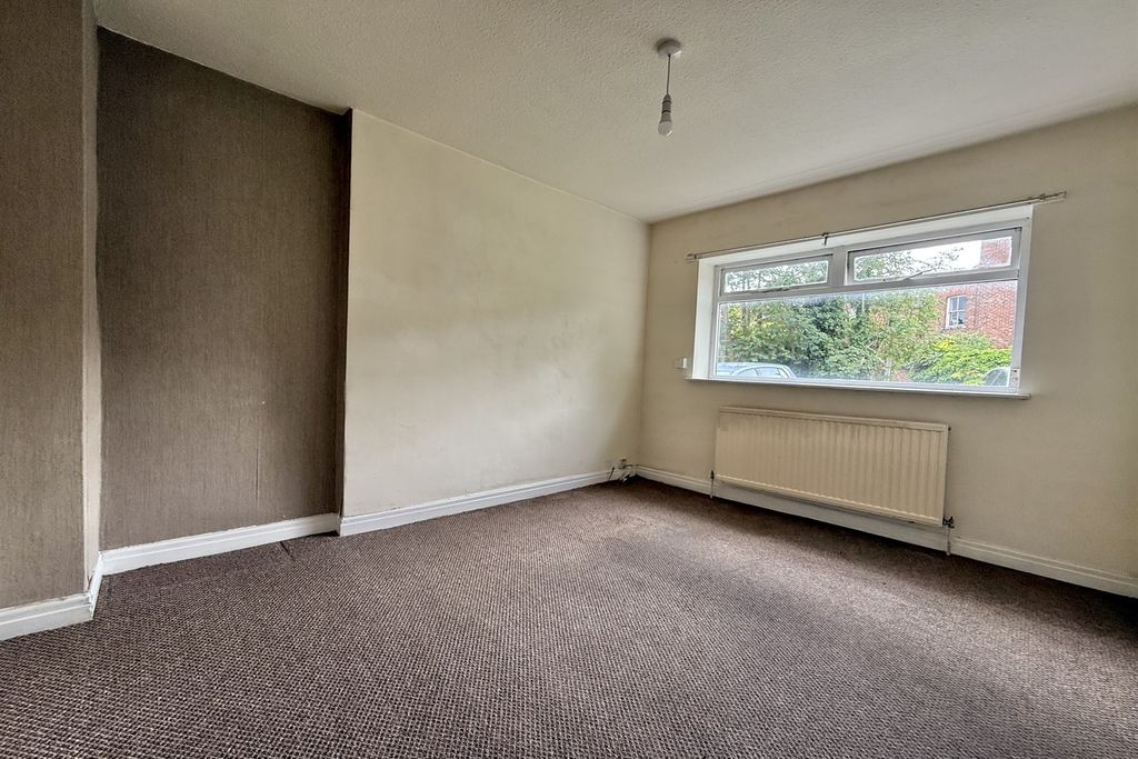 Property photo 1 of 4 (Main)
