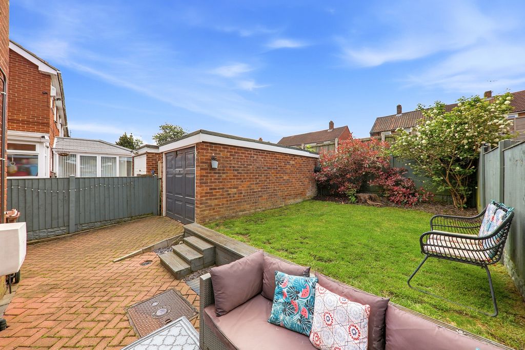 Property photo 2 of 24