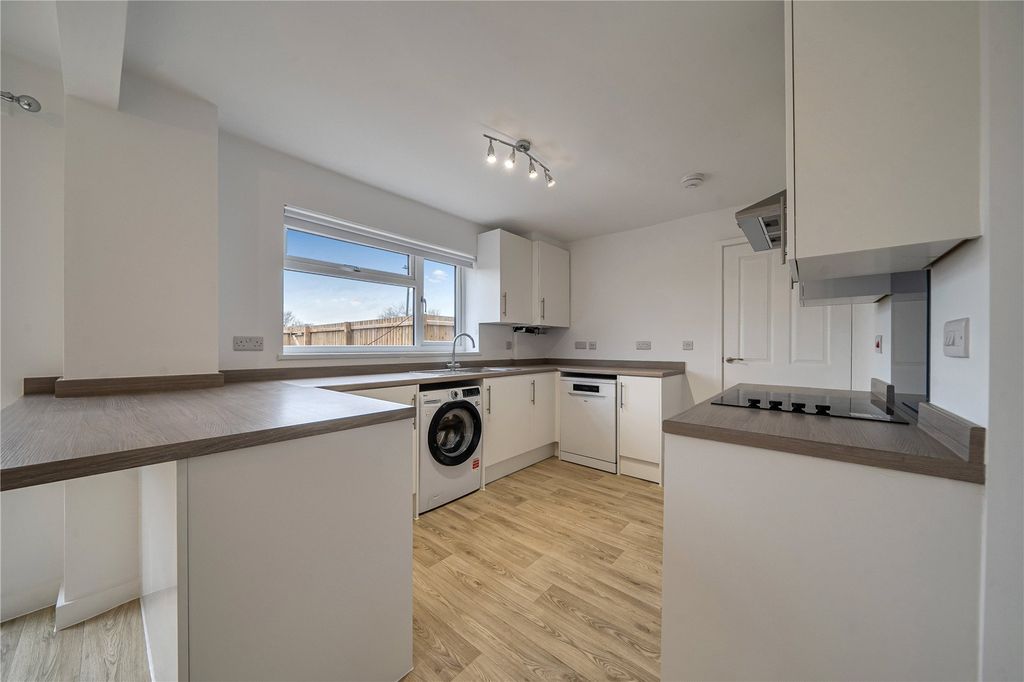 Property photo 3 of 43 Picture No. 24