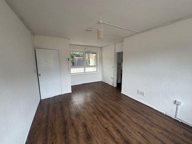 Property photo 3 of 10 Image