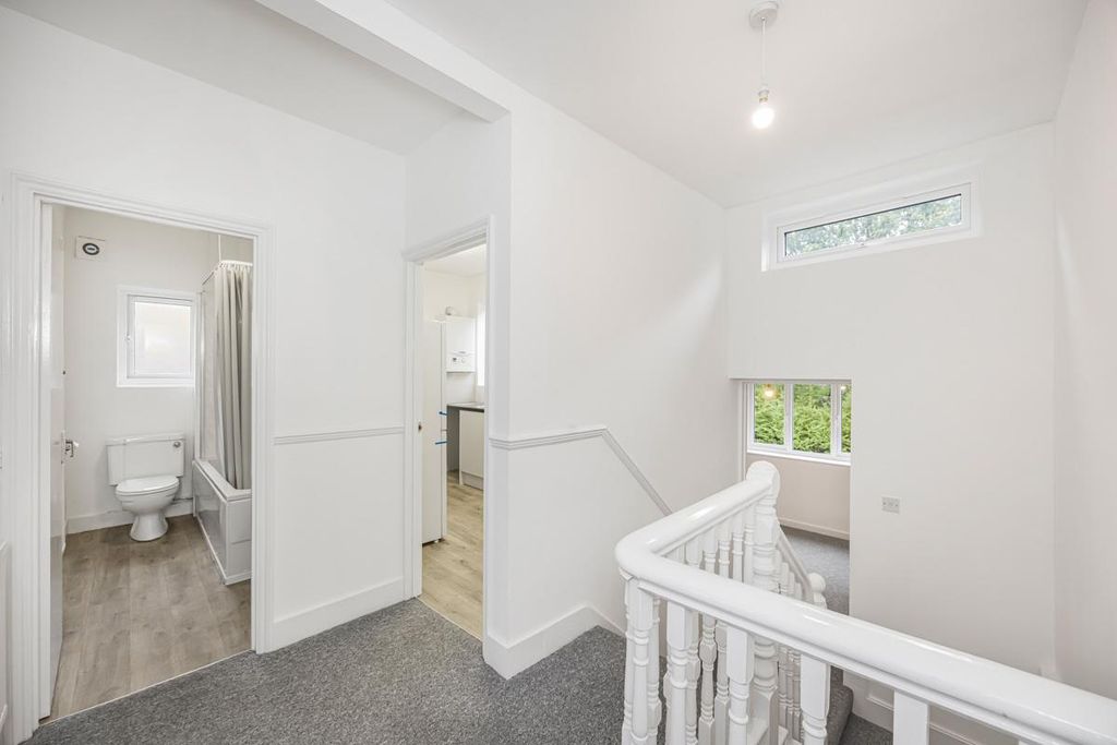 Property photo 3 of 12 5.Jpg
