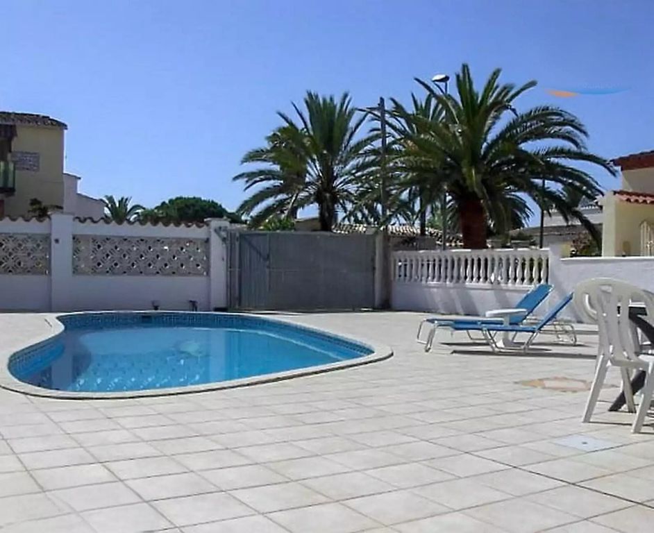 Property photo 1 of 25
