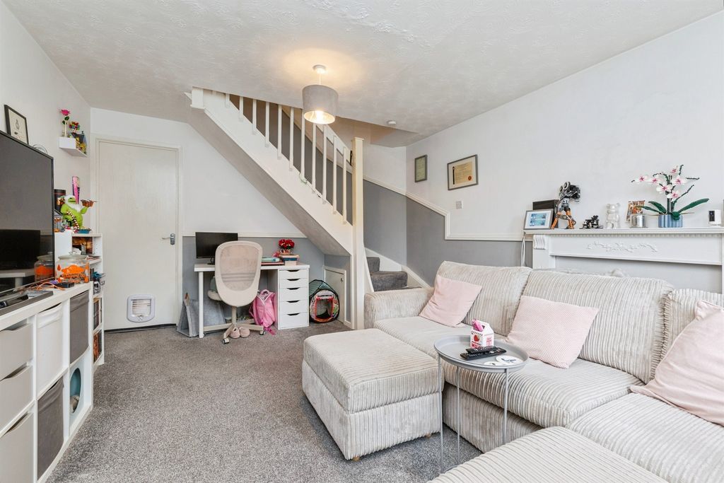 Property photo 3 of 13