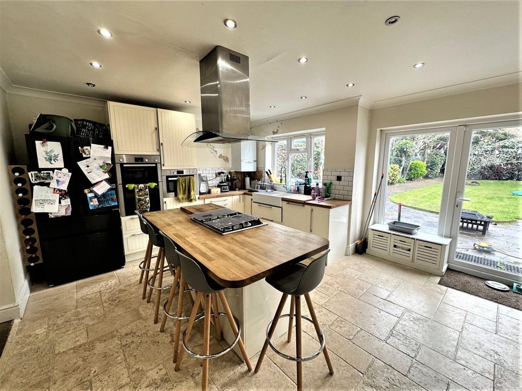 Property photo 2 of 16 2.Jpg