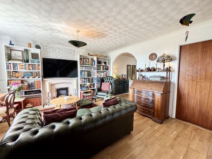 Property photo 3 of 14