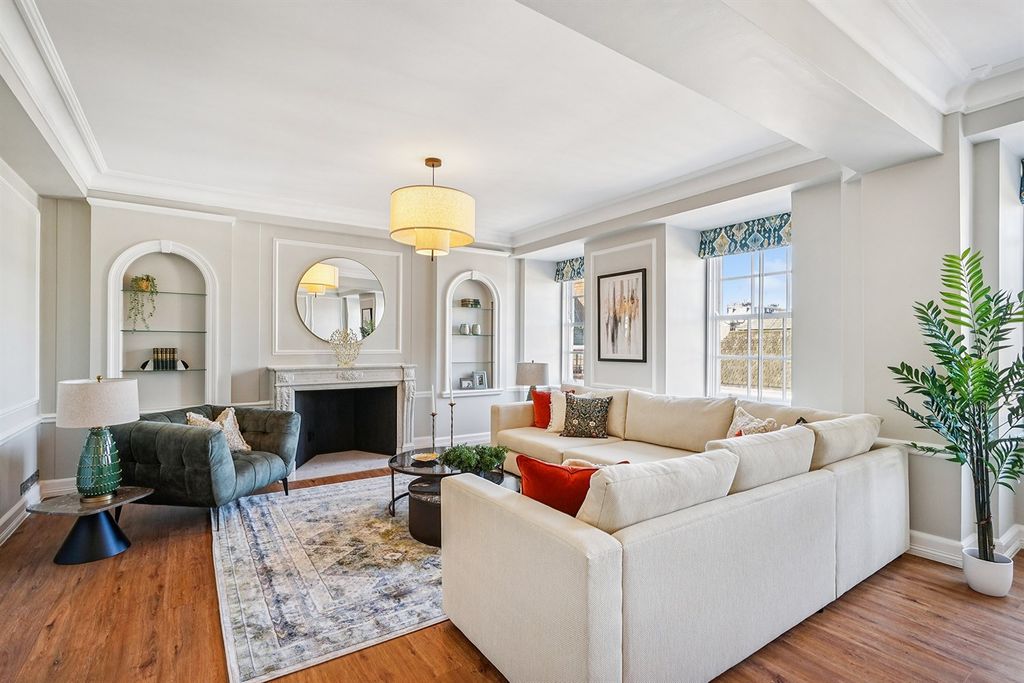 Property photo 1 of 13 (Main)