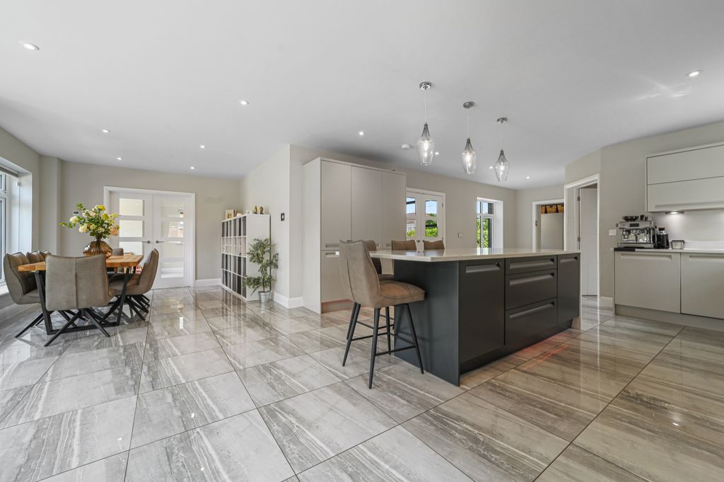 Property photo 3 of 40 Ht-Ja-Roundwood-19