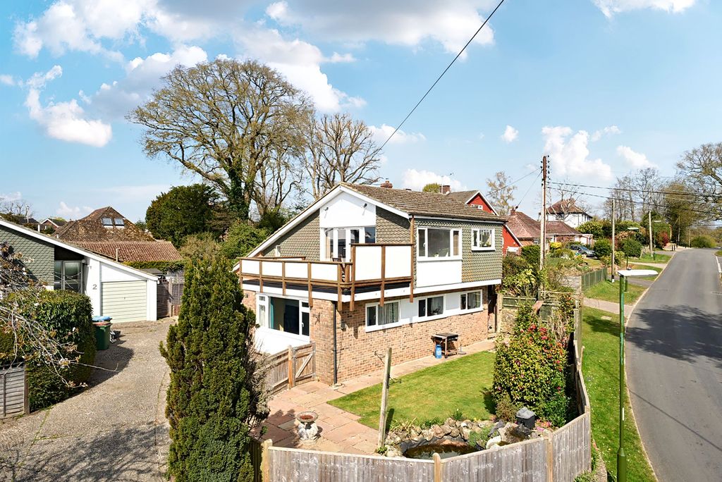 Property photo 1 of 28