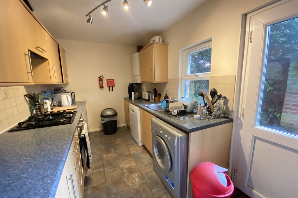 Property photo 3 of 9