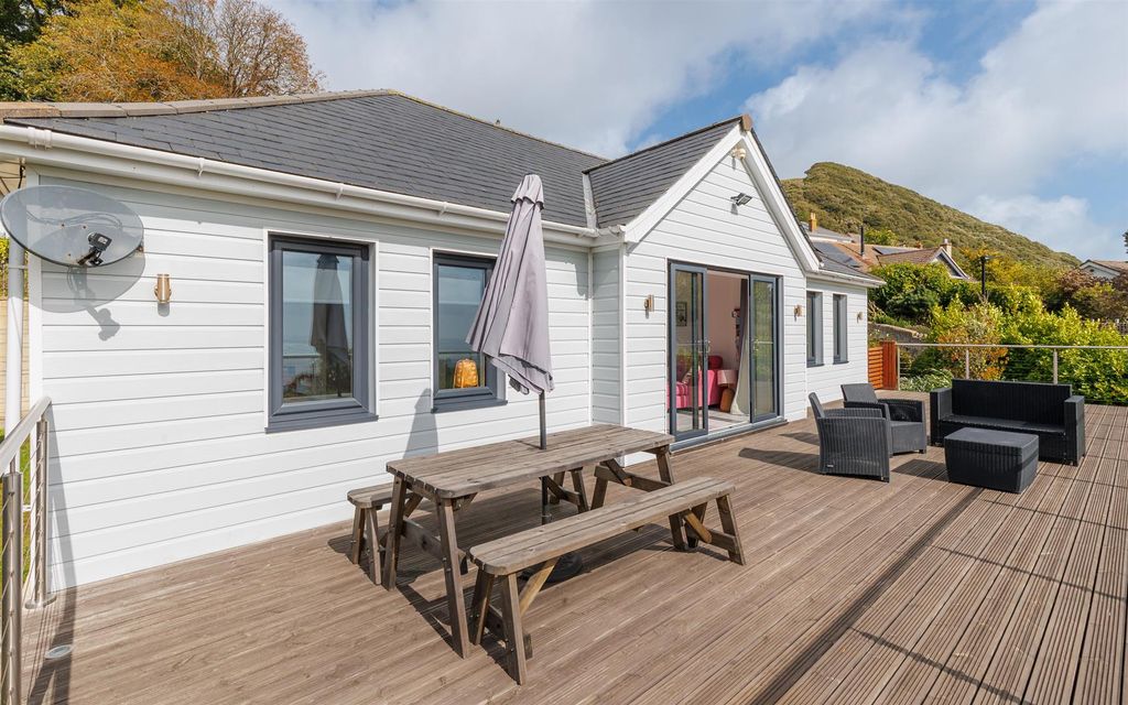 Property photo 1 of 31