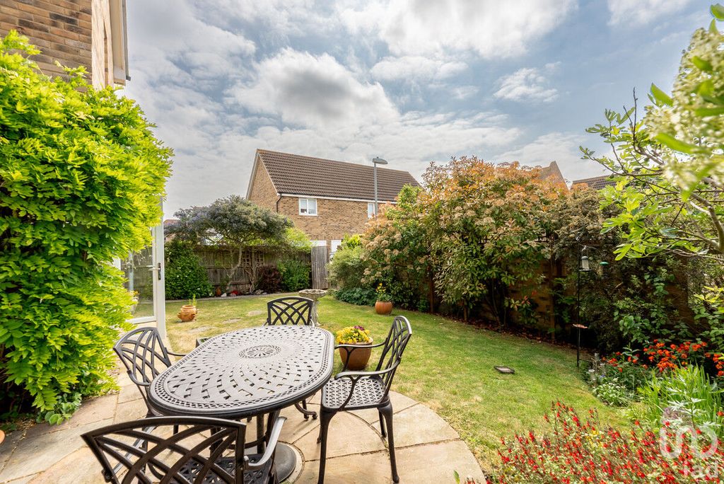 Property photo 2 of 30