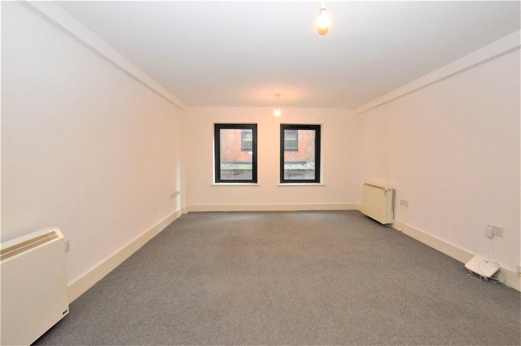 Property photo 2 of 10 Picture No. 11