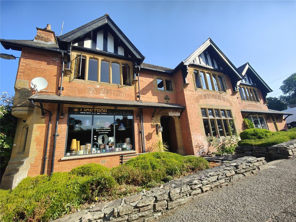 Property photo 1 of 22 Wreneaton House
