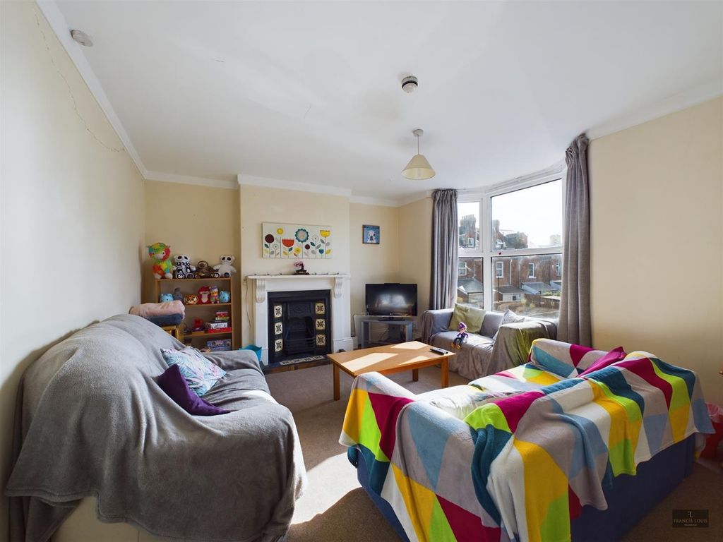 Property photo 2 of 10 Cam02887G0-Pr0068-Still008.Jpg
