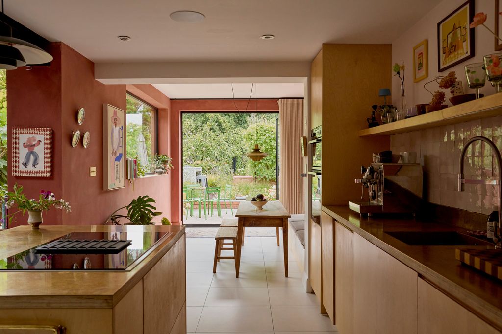 Property photo 3 of 30 302464 - Tmh_Whittington Road_09.Jpg