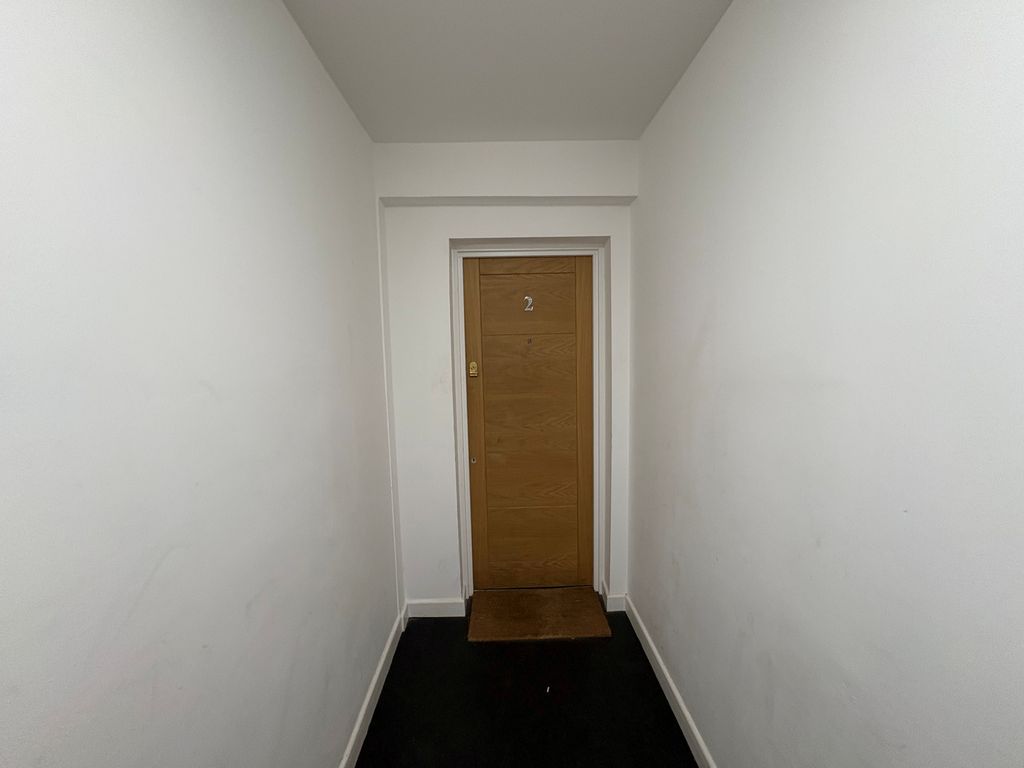 Property photo 2 of 7 1