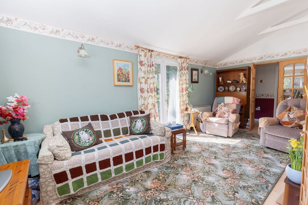 Additional image 27 of 7 bed detached house for saleHackenden Lane, East Grinstead RH19