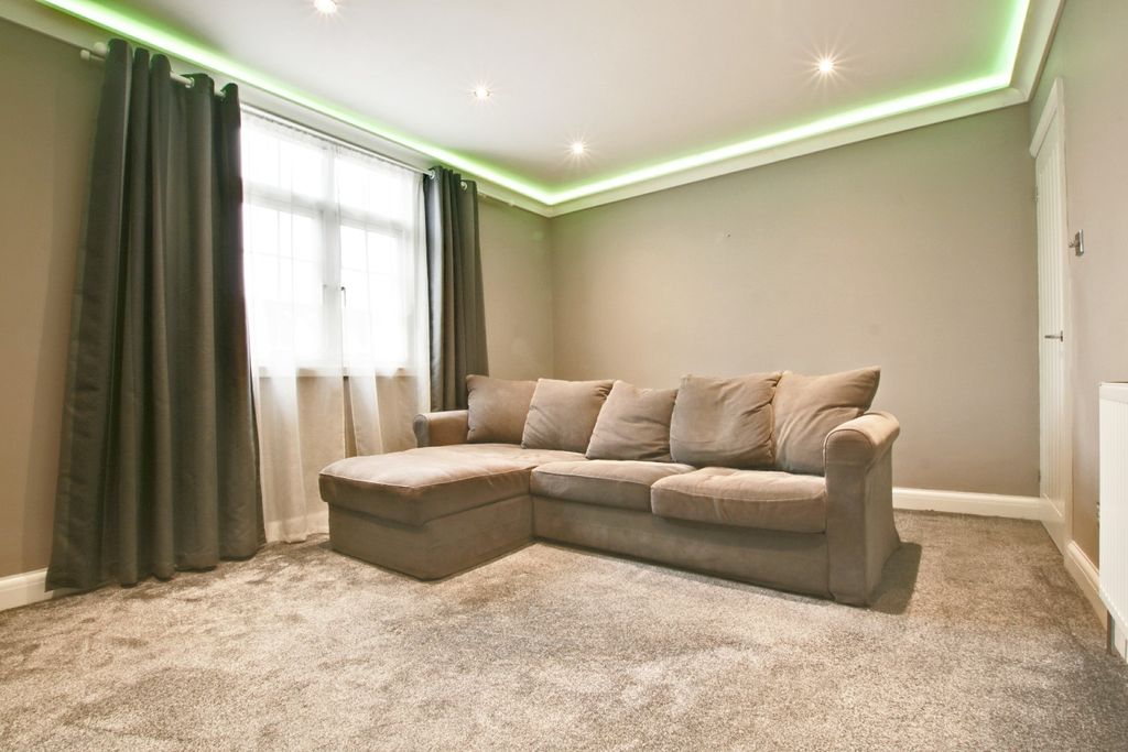 Property photo 2 of 13 1406912